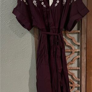 miami Plum Embroidered V-Neck Midi Dress
